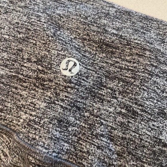 Lululemon heather grey print cropped pant - Picture 3 of 4